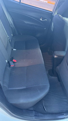 Toyota Yaris Sedán 1.5 Xs Mt Sedan