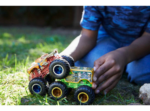 Hot Wheels Monster Trucks Paquete Sorpresa De 2 Autos 1:64 Multicolor