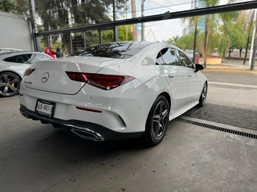 Mercedes-Benz Clase CLA 1.6 200 Cgi Sport At