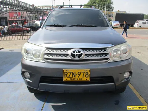Toyota Fortuner Sr5 4x2 2700cc At Aa