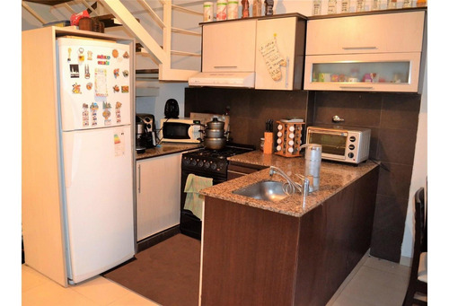 Imagen 3 de 15 de Excelente Duplex De 3 Ambientes Con Patio Con Verde Todo Luz