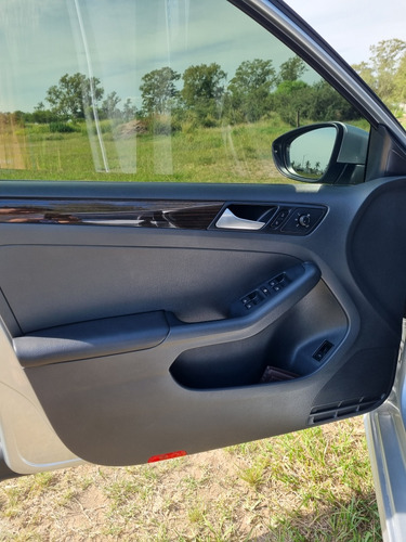 Volkswagen Vento 2.5 Luxury 170cv