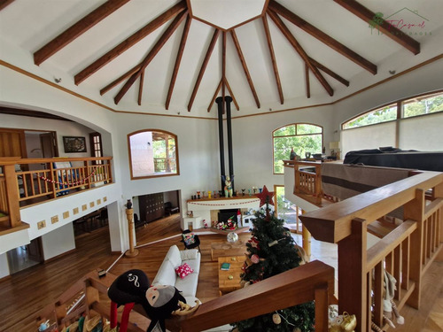 Casa En Venta De 5d/5b El Arrayan - Lo Barnechea