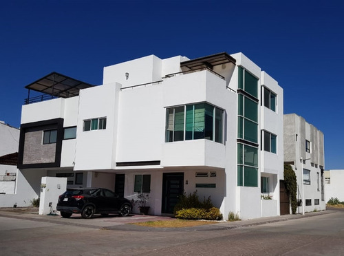 Casa En Venta Lucepolis Milenio Iii Querétaro