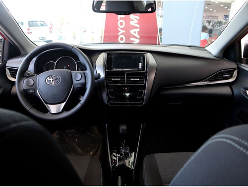 Imagen 5 de 15 de Yaris 4p Xls Pack 1.5 Cvt 2023 - Pronto A Llegar