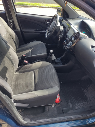 Toyota Etios 1.5 Cross