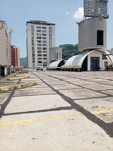 Vende Centro Comercial Avenida Bolivar De Valencia