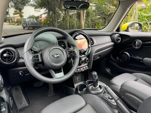 Mini Cooper S 2024 May Field