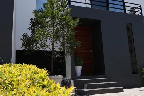 Hermosa Casa En Renta Zibatá Con Ampliación Reciente