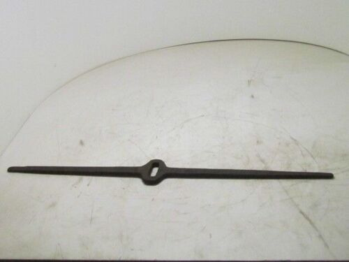 Vintage Spindle Twisting Tool 32  Long 5/8  Wide X2  Lon Ssc