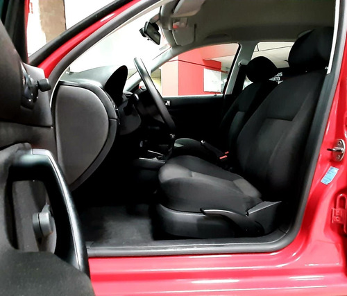 Imagen 12 de 15 de Volkswagen Jetta 2013 Clasico
