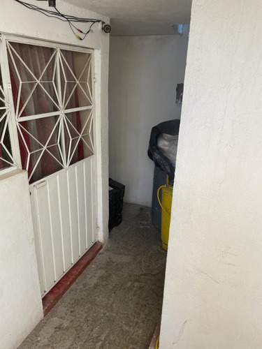 Propiedad De 4 Departamentos Y 1 Accesoria En Ejidos De San Andrés, Ecatepec Edo Mex