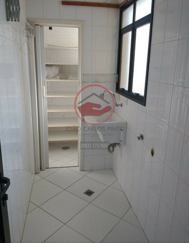 Imagem 5 de 12 de Vendo Apartamento 3 Dormitórios Com Piscina Centro