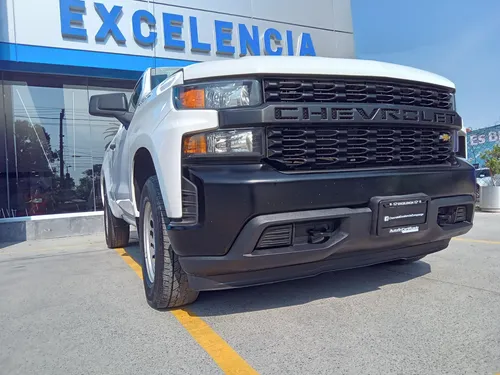 Chevrolet Silverado 4.3 V6 1500 WT Cabina Regular 4x2 At