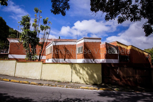 Casa Amplia Y Comoda  En Venta Ubicada En Alto Prado  #24-21353 On Caracas - Baruta 