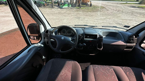 Peugeot Boxer 2.3 330m Confort Hdi Larga