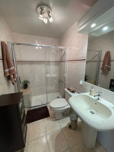 Imagen 10 de 16 de Vendo Preciosa Casa Con Lindos Jardines Y Piscina