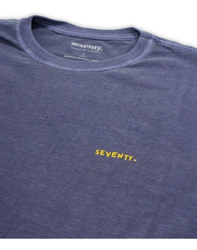 Imagem 3 de 4 de Camiseta - Seventy. (estonada)