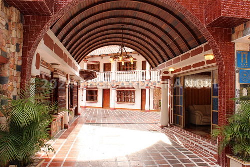 Se Vende Prestigioso Hotel 3 Estrellas De 89 Habitaciones Vía Jají, Mérida