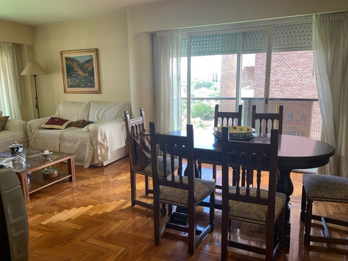 Departamento Semipiso Con Cochera Y Dependencia En Venta Ubicado En Acassuso,