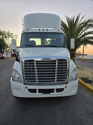 Excelente Tractocamion Mulita Freightliner Cascadia Evolució