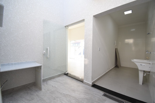 Imagem 15 de 21 de Casa Com Piscina À Venda Em Peruíbe / Sp.