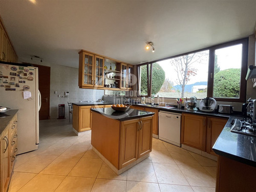 Casa En Venta De 6 Dorm. En Lo Barnechea