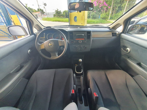 Imagem 4 de 10 de Nissan Tiida 1.8 S