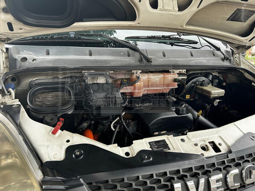 Iveco Daily 35s14 4x2 Ano 2013 Com Baú