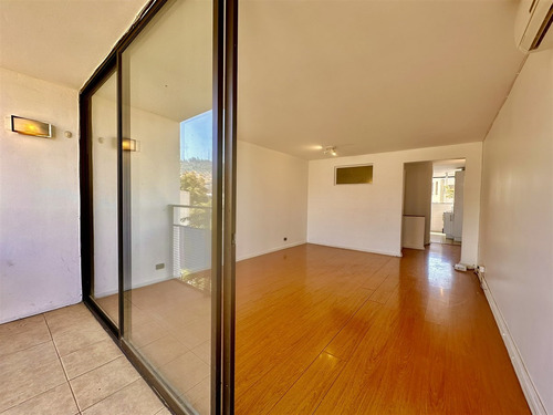 Departamento En Venta De 2 Dorm. En Providencia