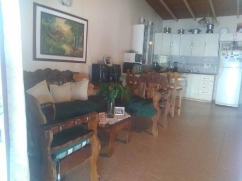 Imagen 6 de 9 de Se Vende Casa En Urb Los Tapiales I V01-0657lt-mjm