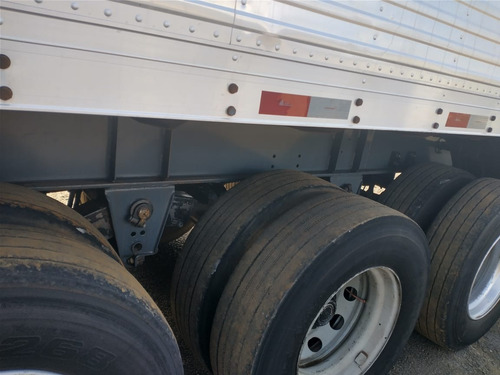 Carreta Furgão Noma 3 Eixos 15mts