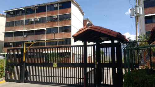 Imagen 13 de 14 de Ciudad Casarapa Parcela 21 Alta Dos Estacionamiento