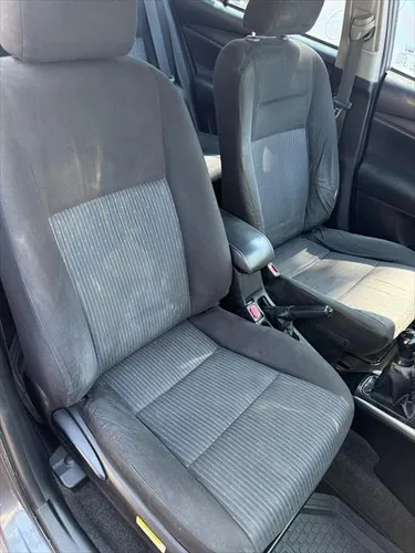Toyota Yaris 1.5 Core Sedan Mt