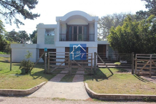 Propiedad En Venta, Barrio Residencial, Golf Punta Del Este- Ref: 1116