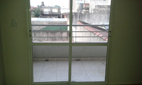 Imagen 3 de 6 de Departamento En Venta Cond En Lanus Oeste