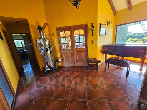 Vendo Casa De 380m2 En Terreno De 5600m2 A 5min Concón.