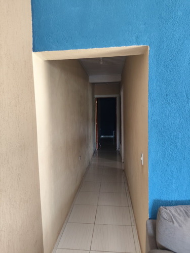 Casa 4 Cômodos E Um Banheiro