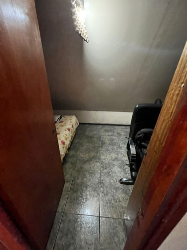 Venta De Botillería Mas Oficina (o Casa) En Segundo Piso