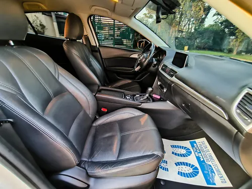 Mazda 3 2.0 Touring