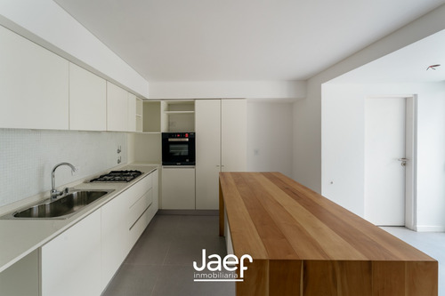 Excelente Casa De Pasillo 3 Dormitorios Con Quincho Y Terraza Exclusiva