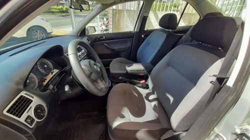 Imagen 5 de 15 de Volkswagen Jetta Trendline 2009