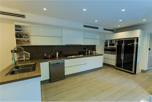 Imagen 2 de 30 de Venta Casa En Palermo, 9 Amb., 2 Coch