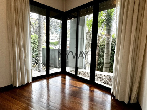 Casa En Punta Carretas, Ideal Empresa Salida A 2 Calles