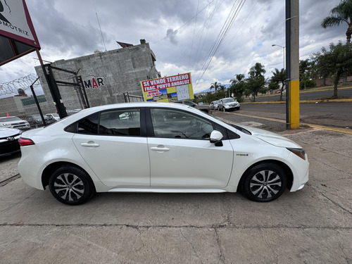 Toyota Corolla 1.8 Hybrid At