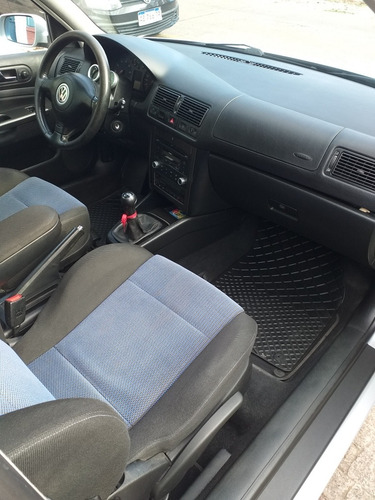 Imagen 10 de 13 de Volkswagen Golf 2000 1.8 Turbo Gti