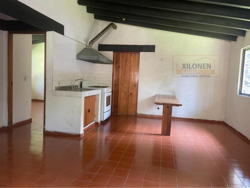 Rancho Privilegiado Con 2 Pozos Y Bella Ecología. 10 Caballerizas, Potreros, Lago, Invernaderos, Cancha De Frontón, Instalaciones Diversas Para Animales. Y Casa Campestre Con 3 Recámaras.