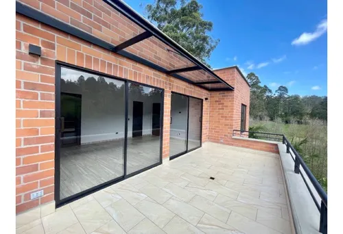 Vendemos Casa En Rionegro - Llanogrande Sector Tablazo