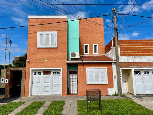 Vende Casa 5 Dor Patio/quincho/pileta Regis M 1100