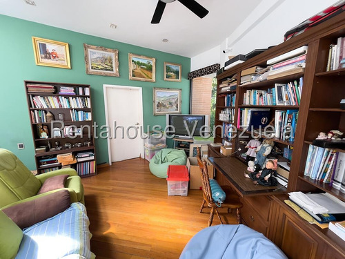 Stephany La Roche Casa En Venta En Santa Paula Mls #25-10888